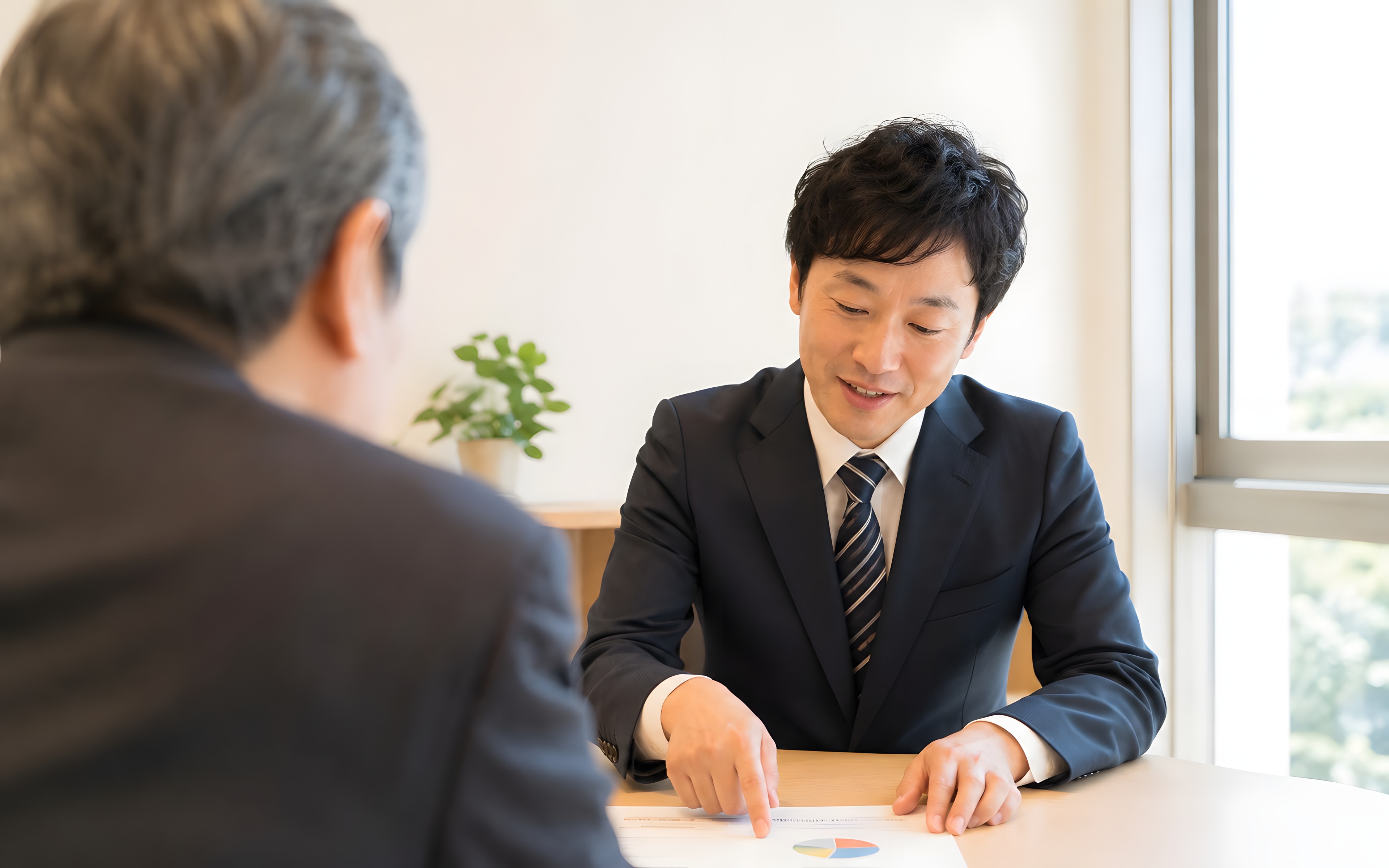 事務所⁠で⁠の相談⁠の様子